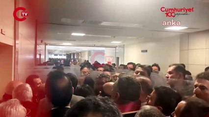 İmamoğlu'nun ifade verdiği mahkeme önünde polisle gerginlik