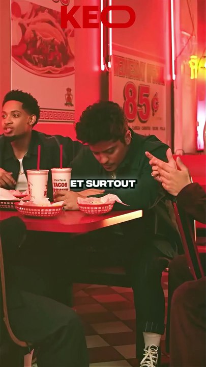 BRUNO MARS CHOQUE AVEC LA MUSIQUE FAT JUICY AND WET 😱