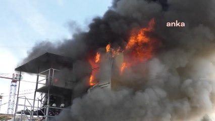 Malatya'da işçilerin konakladığı konteynerler küle döndü