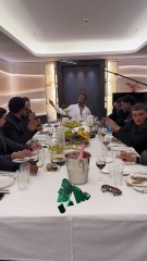 Ninho en chef de table sur son prochain clip 🤴🏾