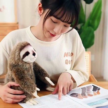 New Sunrise manufacture cute soft Simulation sloth plush toy emulation sloth stuffed wild animal doll for amusement