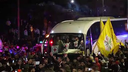 بهجة عارمة في رام الله مع استقبال فلسطينيين أفرجت عنهم إسرائيل