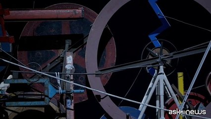 Un concerto nella mostra di Tinguely in Pirelli HangarBicocca