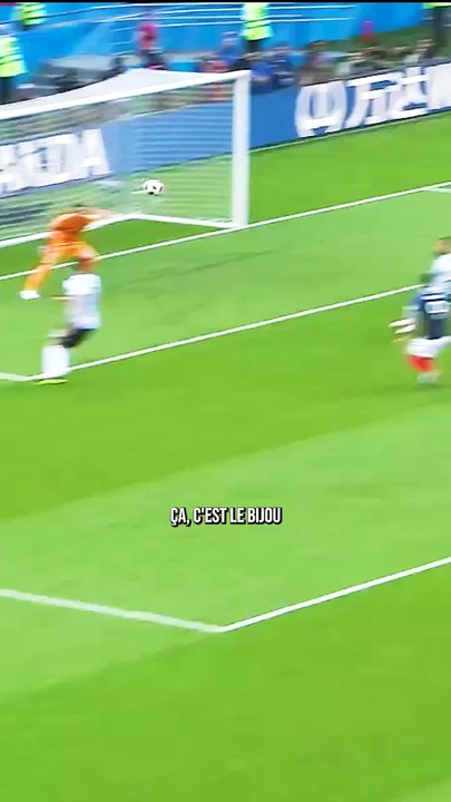 Second poteau Pavard !!! Télé vs réalité #sport #football