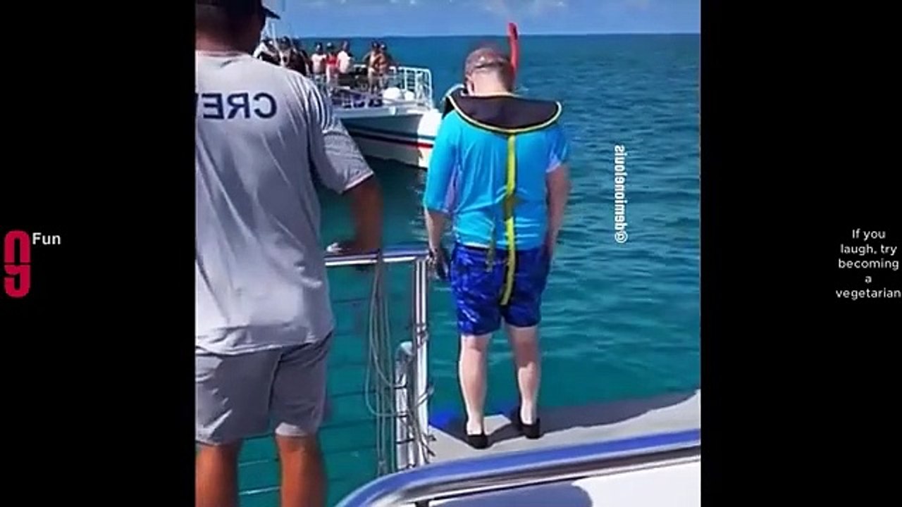 TRY NOT TO LAUGH 😆 Best Funny Videos Compilation 😂😁😆 Memes PART 161(360P)