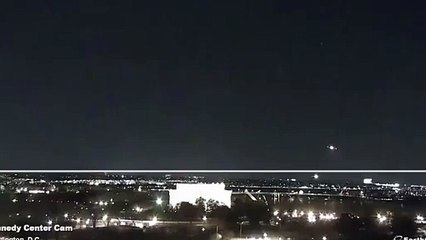 Moment air traffic controller gasps as American Airlines plane and US Army helicopter crash in Washington DC