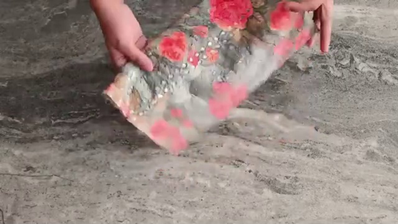 diy handbag making at home/hond pouch new design/hand clutch kese bnaye/ bag cutting and stiching tutorial for beginners/waste fabric reuse ideas /old fabric reuse/fauji wife neelam