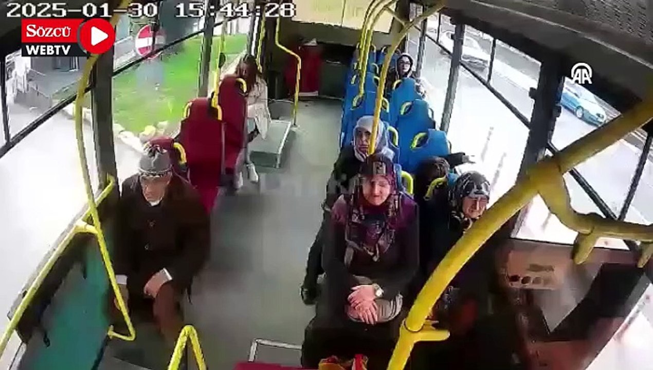 Otobüs şoförüne eşinden sürpriz doğum günü kutlaması