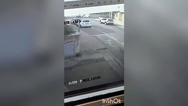 Tentata rapina a Olbia: nelle telecamere di videosorveglianza l'arrivo del bandito