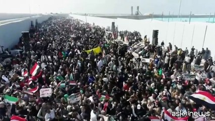 Mega protesta a Rafah contro piano di Trump di spostare i palestinesi