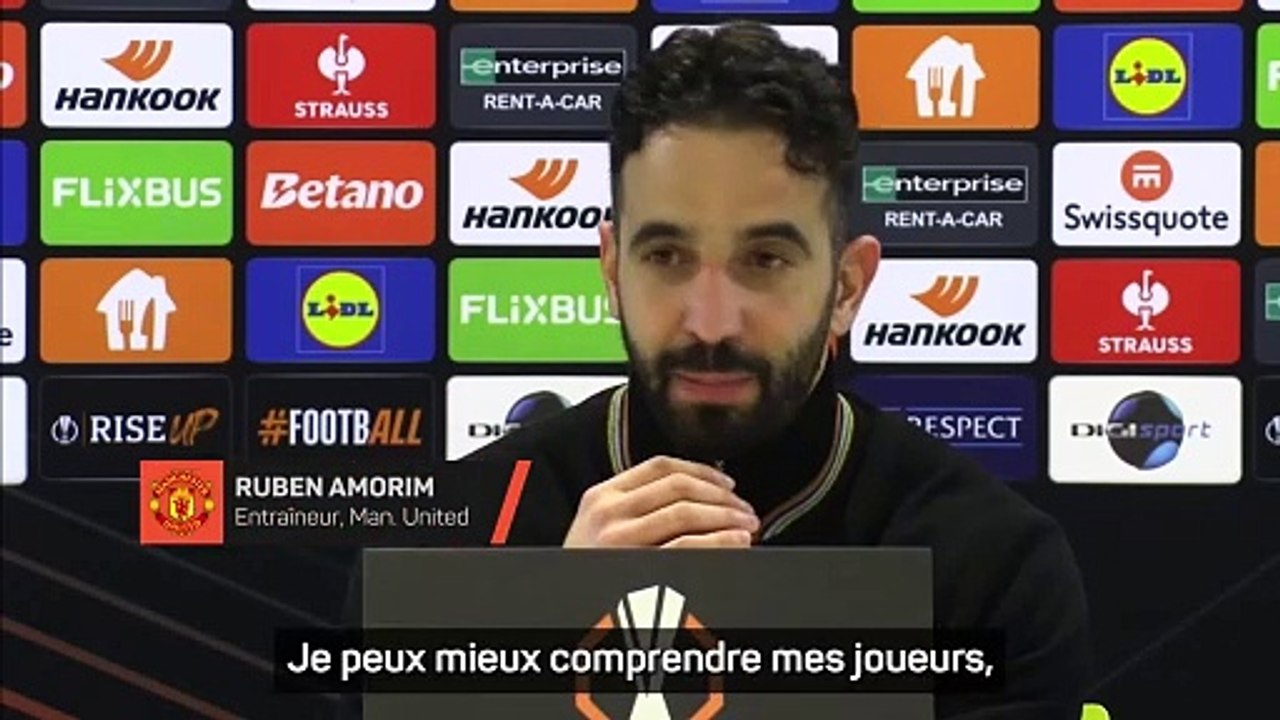 Manchester United - Amorim : “En tant que numéro 10, on sent que Kobbie est très libre”
