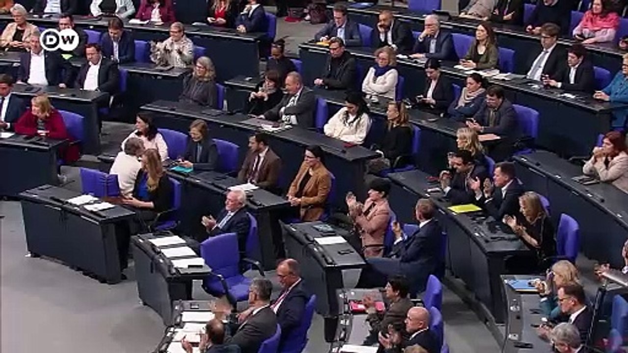 German lawmakers reject divisive migration bill