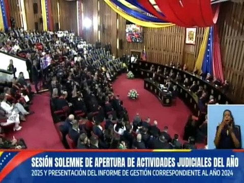 Pdte. Maduro extiende felicitaciones a los magistrados por su entrega en la lucha por la paz