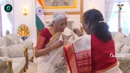 ಪ್ರತಿ ಬಾರಿ ಬಜೆಟ್‌ ಮಂಡನೆ ವೇಳೆಯೂ ನಿರ್ಮಲಾ ಸೀತಾರಾಮನ್‌ ಅವರು ತಮ್ಮ ಸೀರೆ ಮೂಲಕ ಗಮನ ಸೆಳೆಯುತ್ತಾರೆ