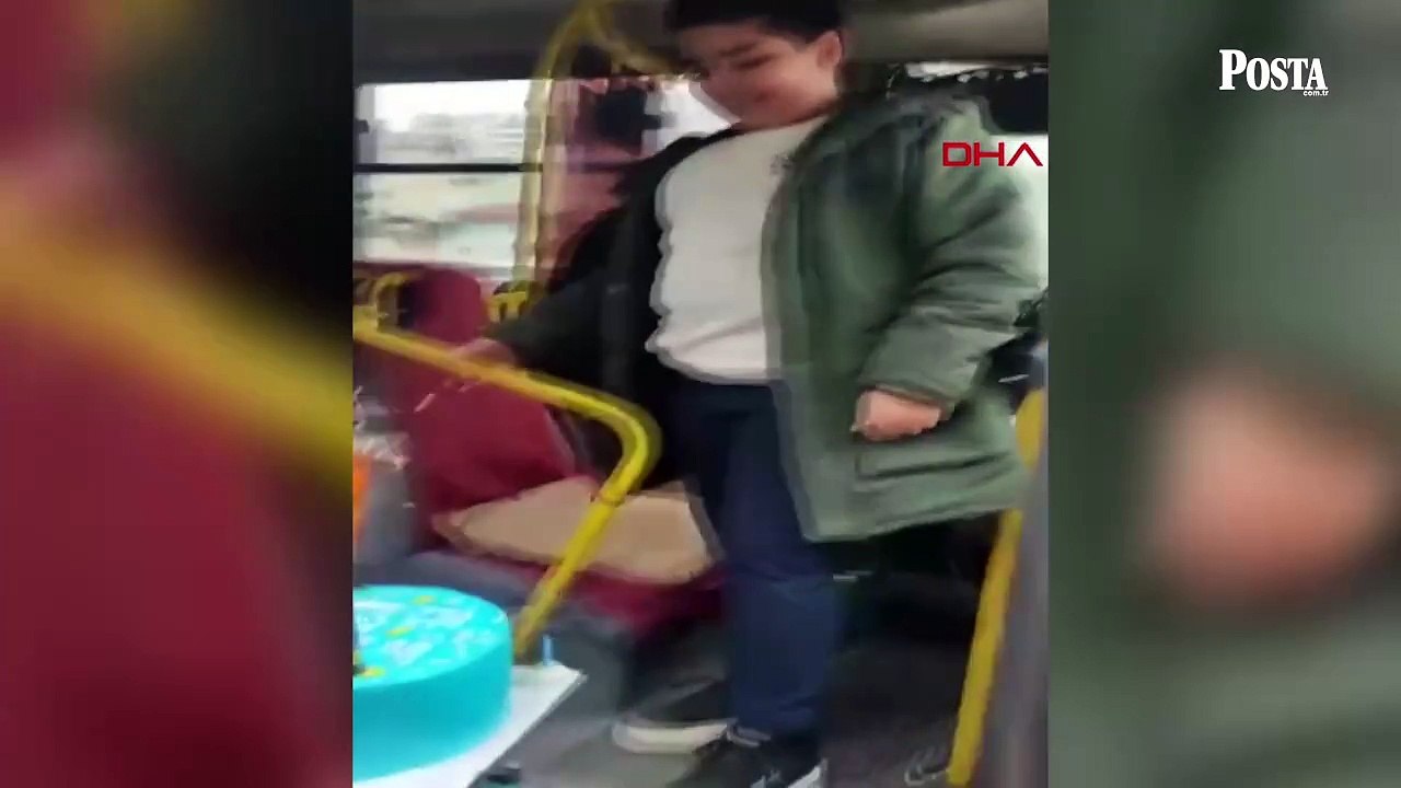 Şoför eşini durakta bekleyerek yaş günü sürprizi yaptı: Kocamın doğum günü