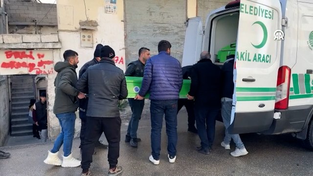 Evinde av tüfeğiyle vurulan kadın öldü