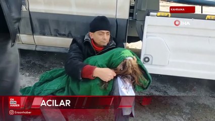 Kahramanmaraş'ta enkazdan çıkardığı kızı kucağında bekleyen baba