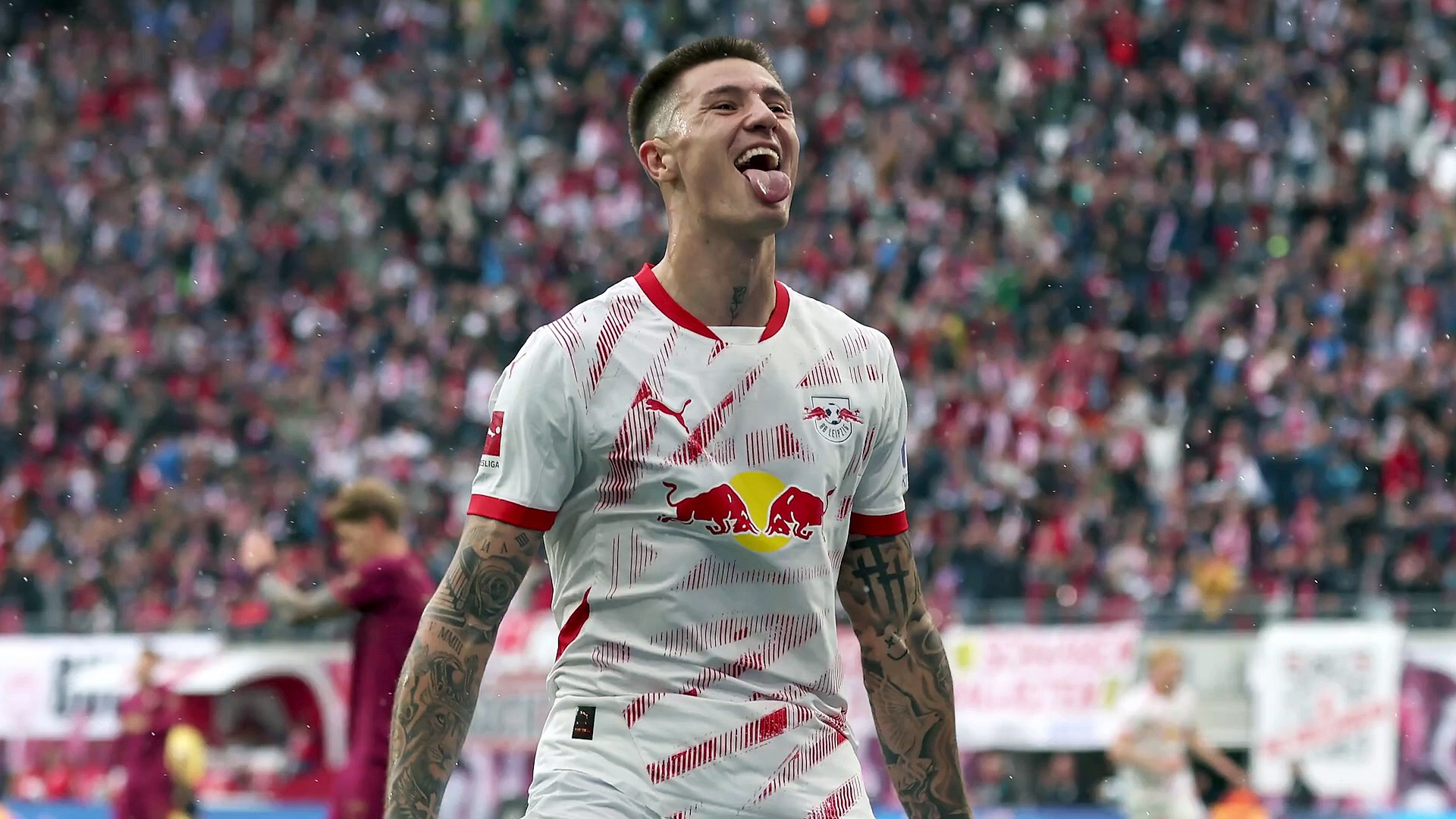 Blackpool veteran goals ace Jordan Rhodes joins Mansfield Town on loan