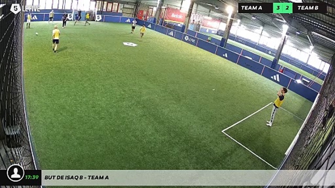 But de Isaq B - Team A