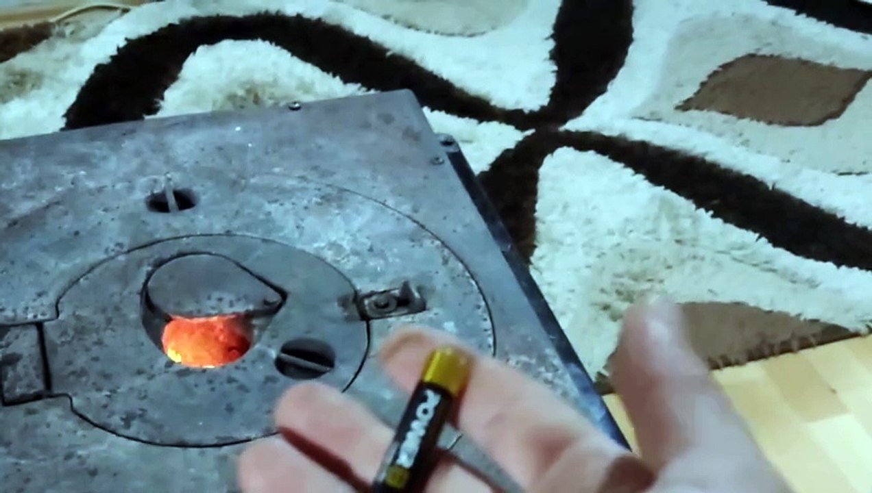 Sobaya Pil Atılırsa Ne Olur, Pil #Deneyi #Deney Vakti - Evde Denemeyiniz!