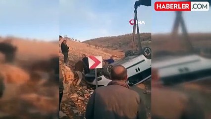 Siirt'te Hafif Ticari Araç Devrildi