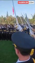 Hadise'den TSK'dan ihraç edilen teğmenlere destek