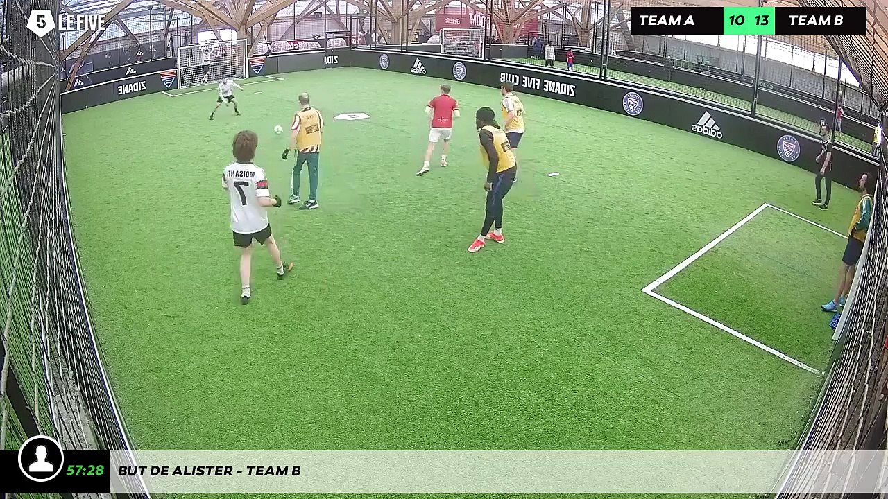But de Alister - Team B