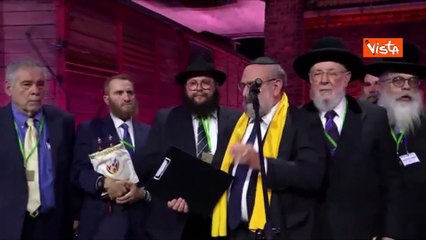 Giorno Memoria, la struggente preghiera ebraica col suono del corno alle celebrazioni ad Auschwitz