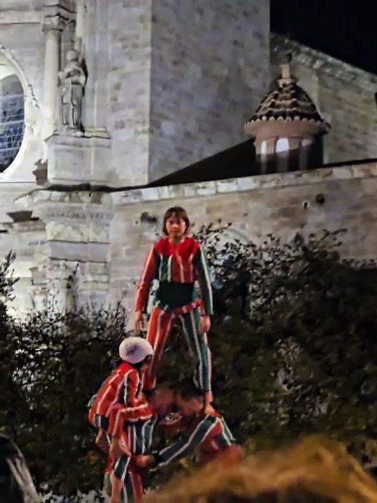 Muixeranga en la manifestación que exige la dimisión de Mazón tres meses después de la DANA