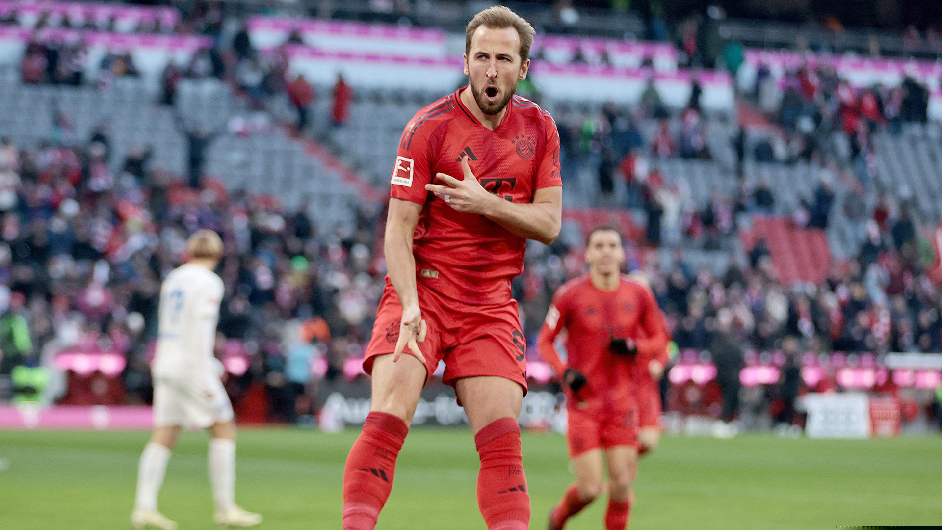 Bayern Munich v Holstien Kiel