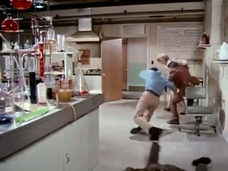 L'homme le plus fort du monde (1975) - Bande annonce