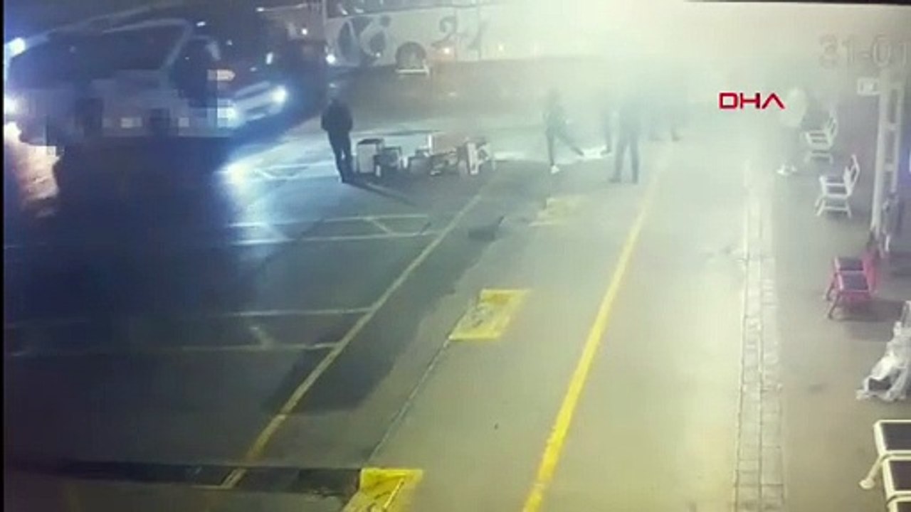 İstanbul- Eyüpsultan'daki aile katliamı şüphelisinin yakalanma anı güvenlik kamerasında