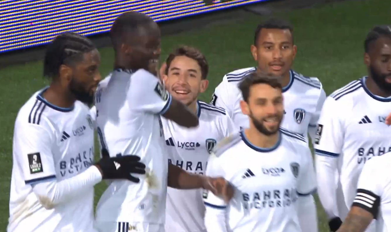Ligue 2 : Le Paris FC tient à Guingamp et remonte à la deuxième place