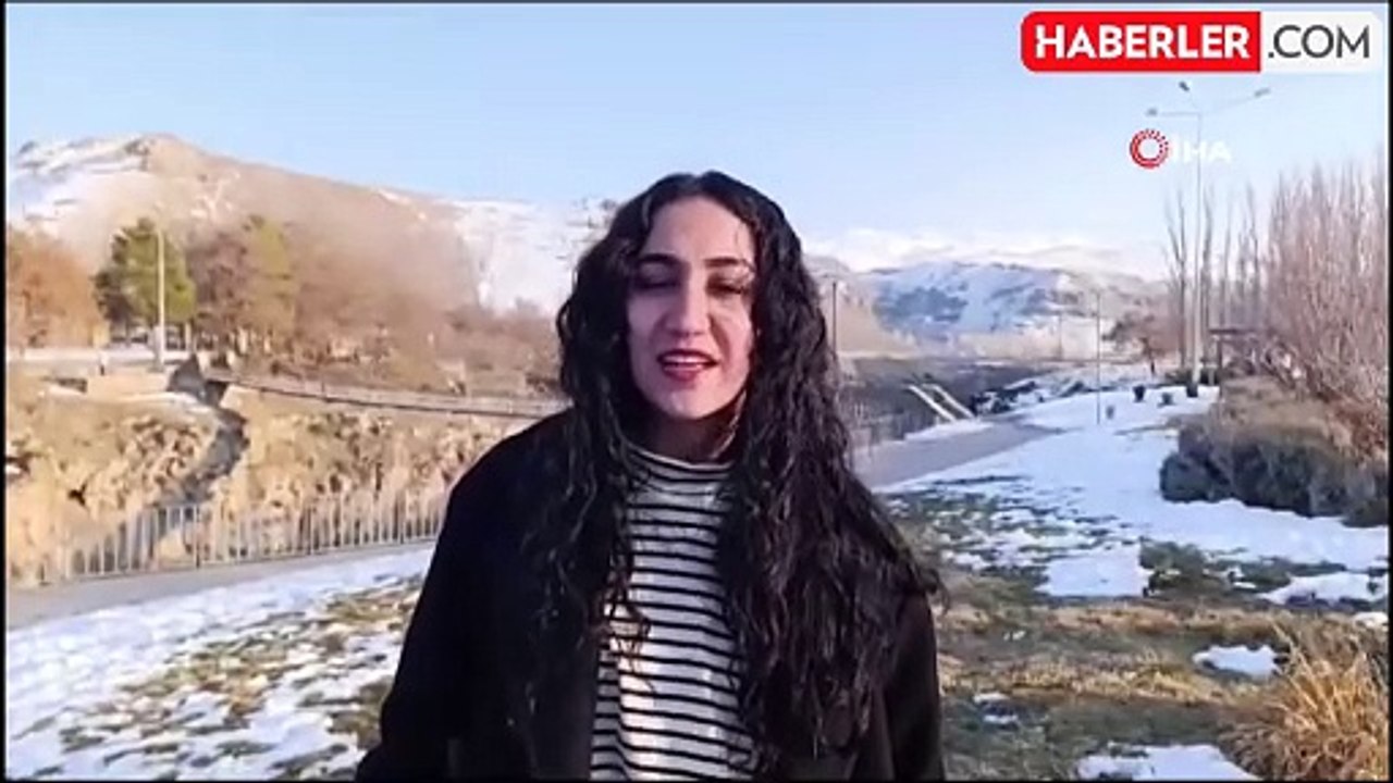 Yarıyıl Tatilinde Aileler Muradiye Şelalesi'ne Akın Etti