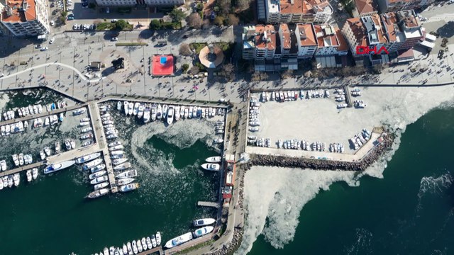 Çanakkale Boğazı’ndaki müsilaj havadan görüntülendi