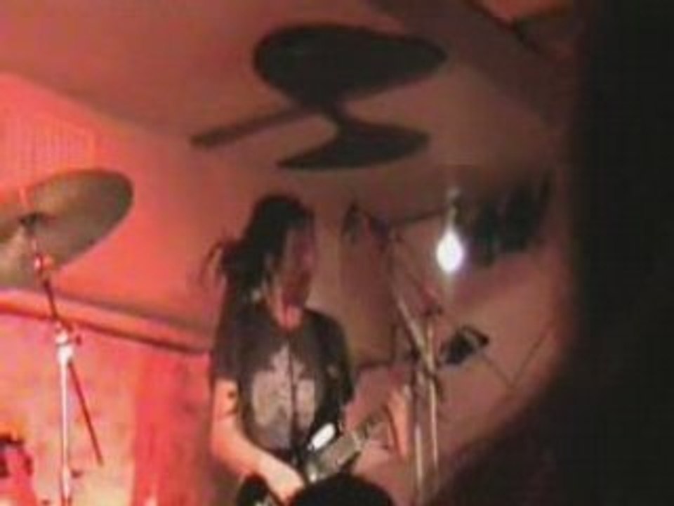 Twinsisters-blood on your hands