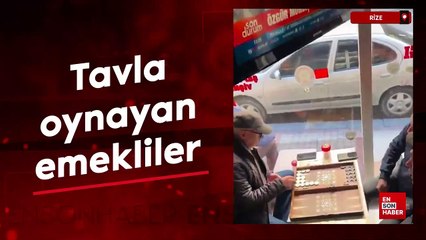 Rize'de tavla oynayanların gerginliği gündem oldu