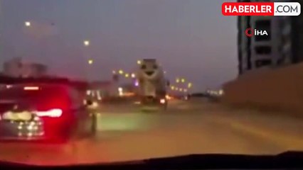 Beton mikseri otomobile böyle çarptı