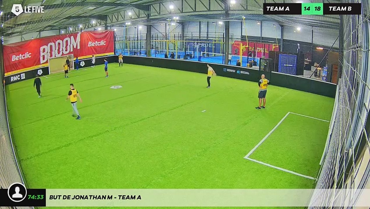 But de Jonathan M - Team A