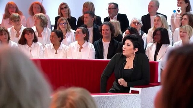 Liane Foly a évoqué ses regrets concernant son couple avec André Manoukian dans l'émission Vivement dimanche sur France 3. Crédit : Vivement dimanche/France 3