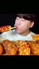 Follow for more ASMR videos🌮🍟 Credits: @mminii_i #mukbang #asmr #fastfood #asmreating