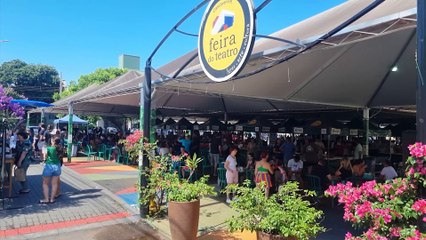 Feira do Teatro atrai público em Cascavel neste domingo (02)