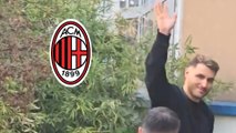 Santi Giménez inicia las pruebas médicas confirma el AC Milan en la clínica La Madonnina