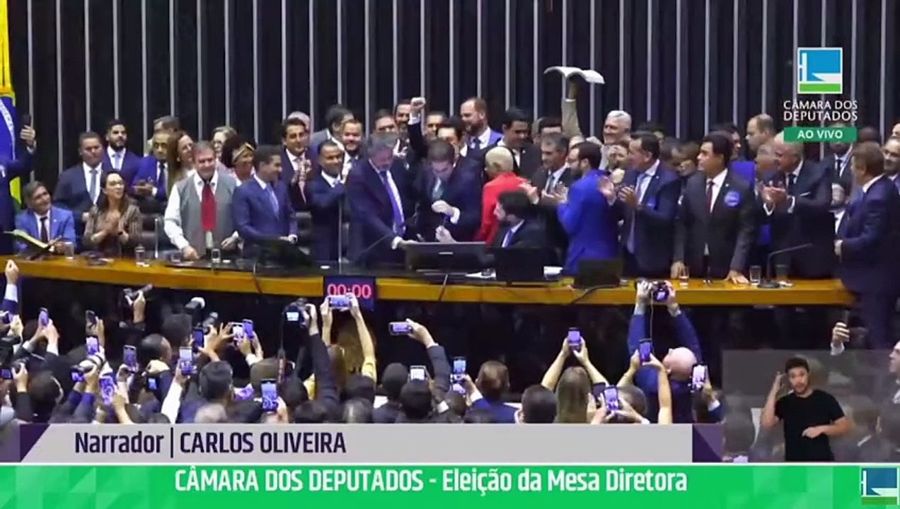 Davi Alcolumbre e Hugo Motta são eleitos para comandar Senado e Câmara dos Deputados