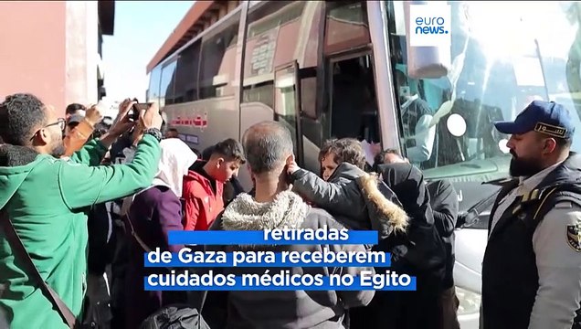 Camiões juntam-se na recém-inaugurada passagem de Rafah para levar ajuda até Gaza