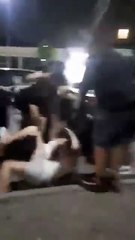 შოკისმომგვრელი ვიდეო რომელიც ამ წუთებში ვრცელდება-ქალების მასიური ჩხუბი ქუთაისის ცენდრში