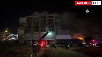 Denizli'de 7 katlı apartmanda yangın! Mahsur kalanlar var