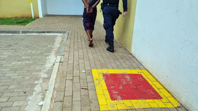 Armado com facão, homem é detido pela Guarda Municipal