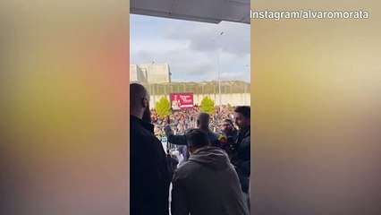 I tifosi del Galatasaray pazzi per Morata: guarda che folla!