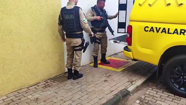 Armado com pistola 9mm, homem é detido pela PM no Bairro Interlagos